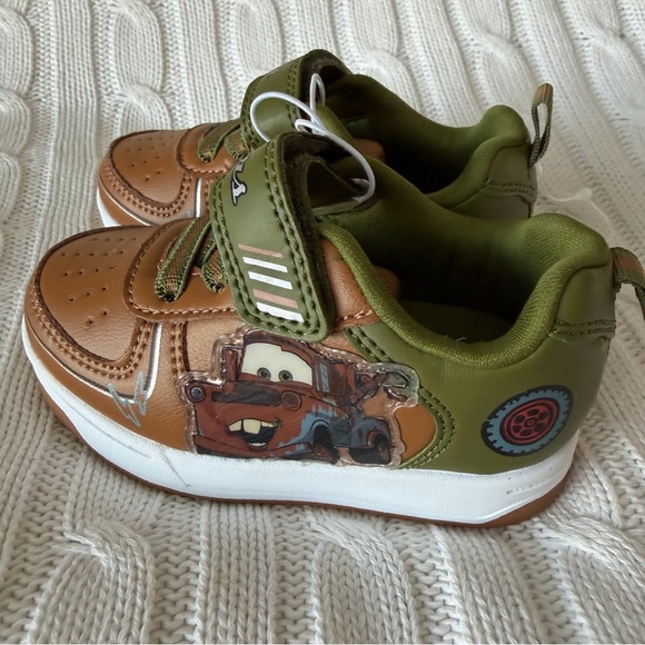 Disney Cars Tow Mater Shoes Sneakers Size 6 Boys Toddler NEW - Picture 4 of 8